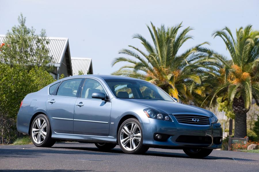  Infiniti M35 S 2010 года  (фото 6 из 8)